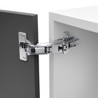 Weitwinkel-Topfscharnier mit Klipsmontage, Öffnungswinkel 165°, vorliegend